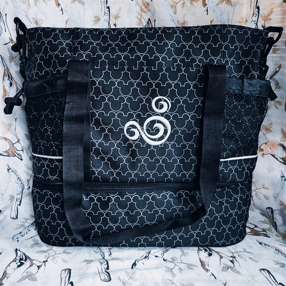 Disney Handbags - Disney Waterproof Graphic Cooler Tote Thermal Cold Insulated Family Picnic Bag